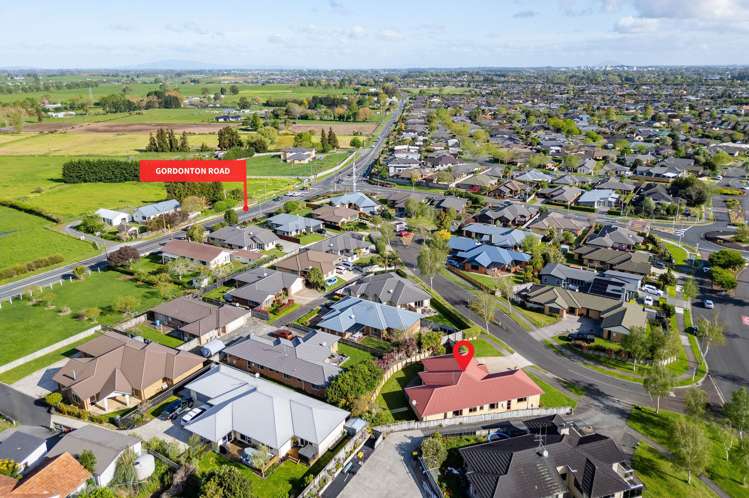 1 Farleigh Close Huntington_22