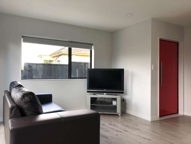 7a Holland Avenue Point England_2