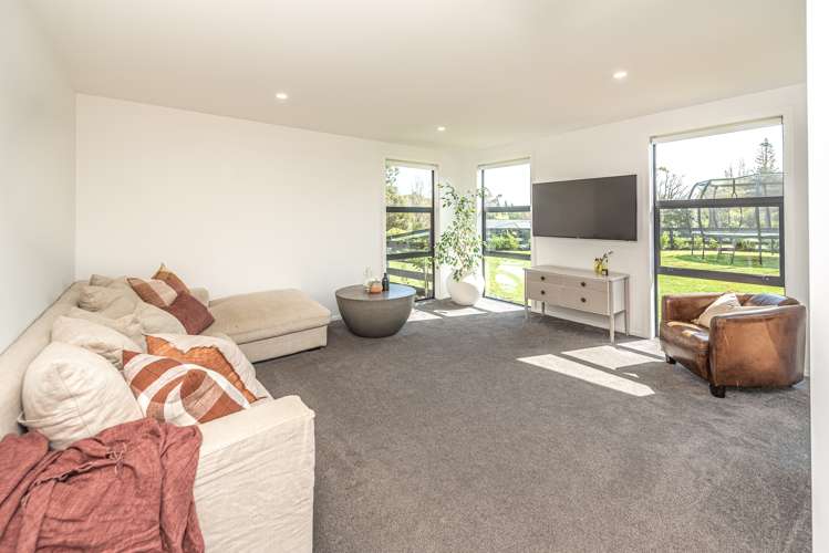 187 Mount View Road Bastia Hill_10