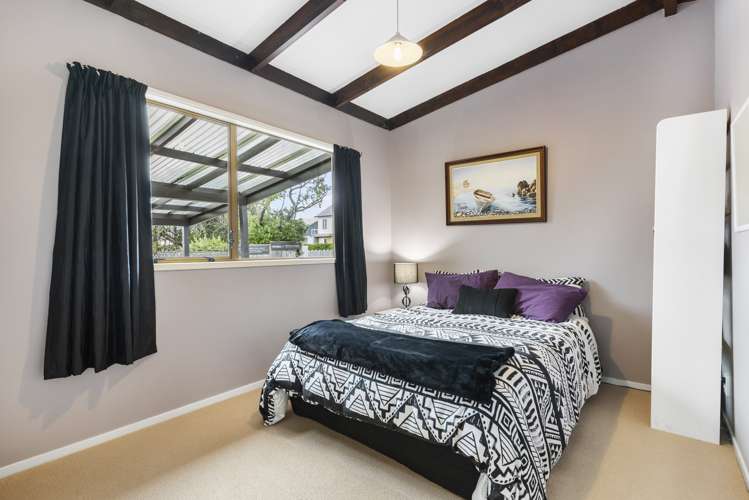 438 Beach Road Murrays Bay_8