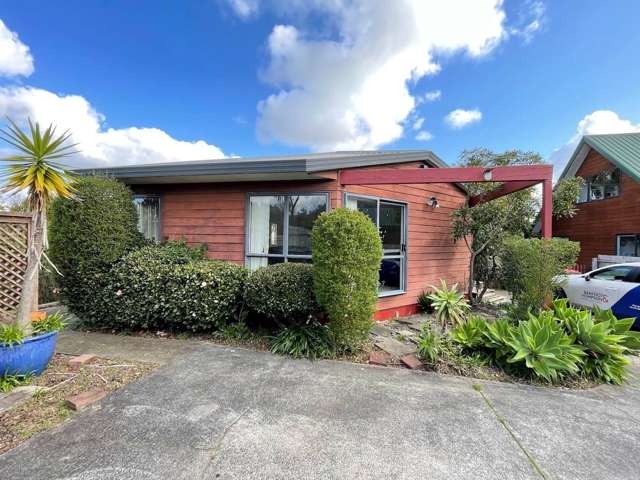 3 Bedrooms in Botany Downs