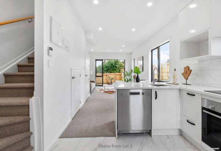 2/112 Moore Street Howick_10