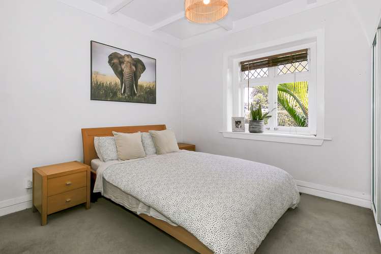 8 Challinor Crescent Mount Albert_10