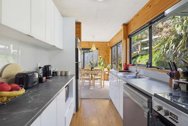 32 Northumberland Street Cannons Creek_2