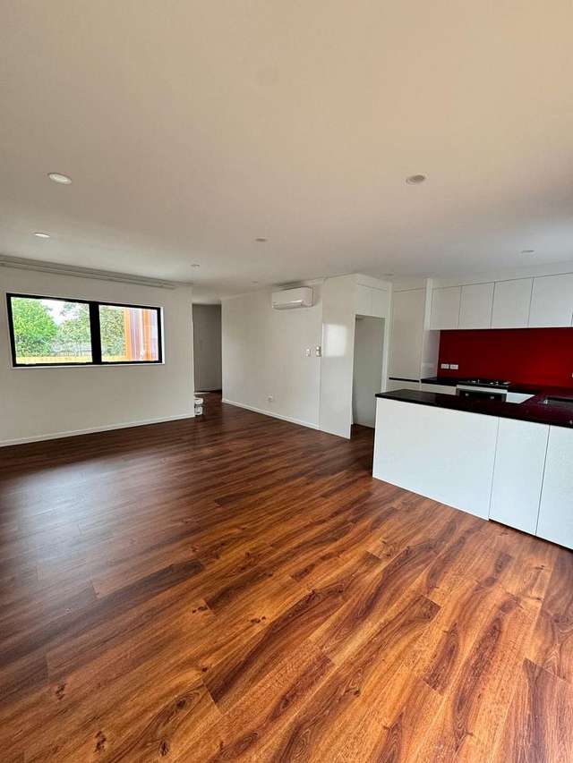 Bright, Modern & just a year old – 3-Bedroom Home