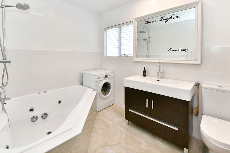 47 Cochrane Avenue Arkles Bay_11