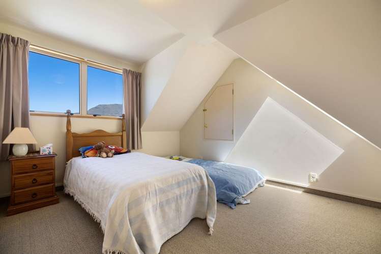 14a Von Place Fernhill/Sunshine Bay_7