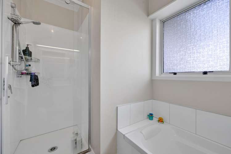 191 Seaview Road Westown_12