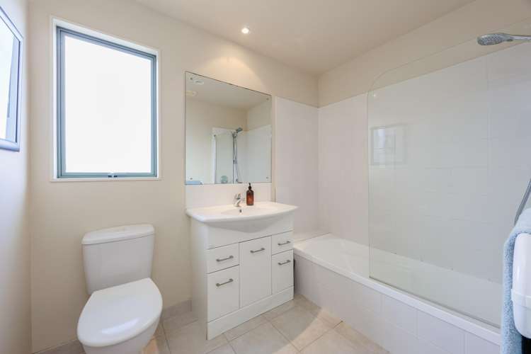 280 Alec Craig Way Gulf Harbour_28