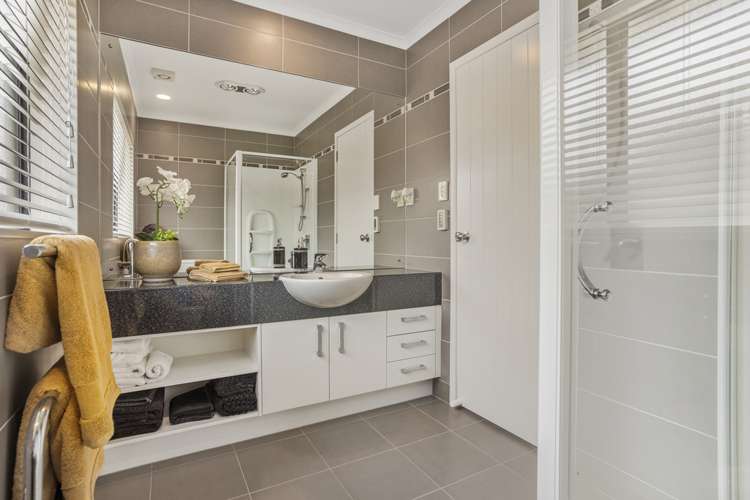 99 Pine Harbour Parade Beachlands_13