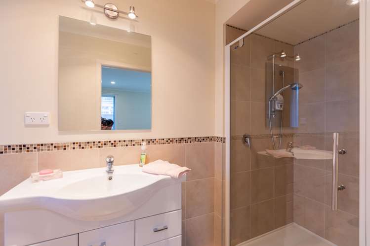 421 Saint Aubyn Street West Hastings_8