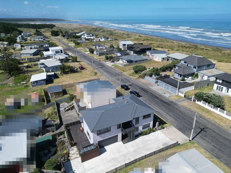 17 Marine Parade Foxton Beach_48
