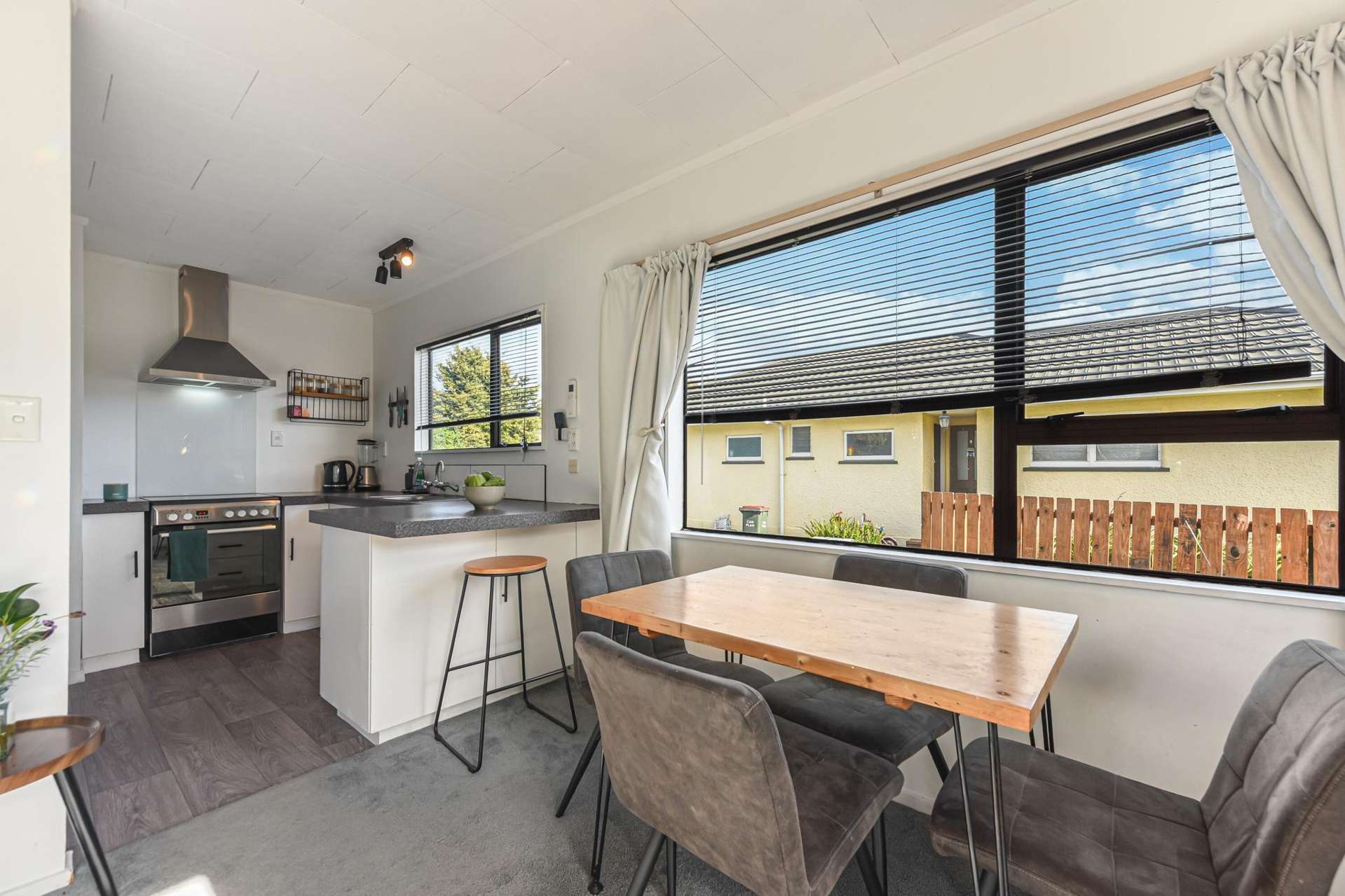 2/42a Songer Street Stoke_0