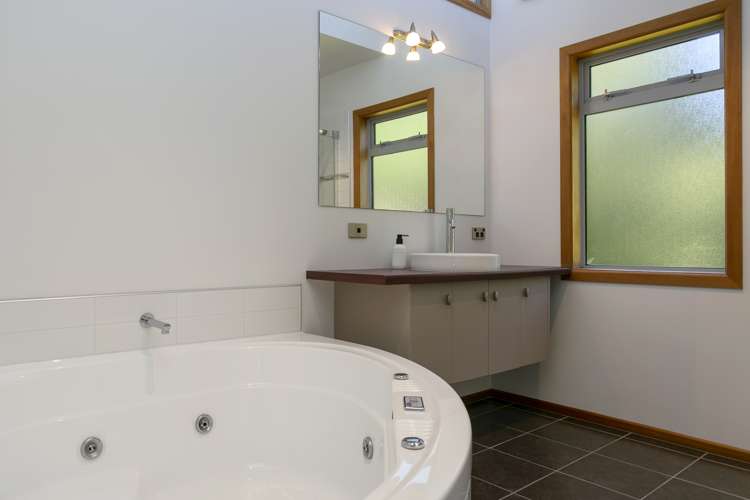 10 Cameron Drive Acacia Bay_24