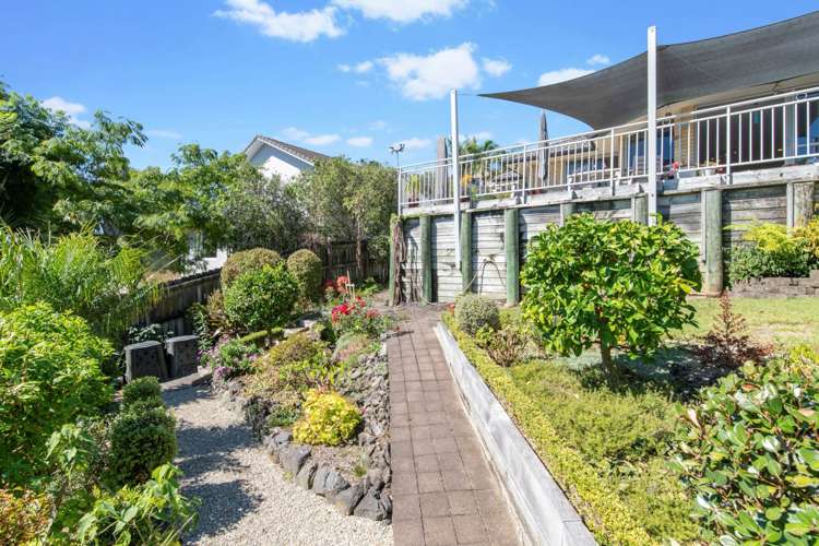 68 Rivervale Grove Stanmore Bay_18