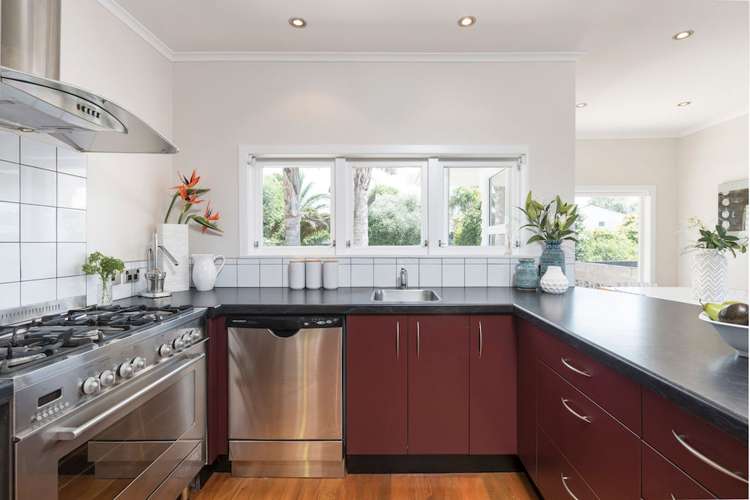 8 Graham Avenue Te Atatu Peninsula_3