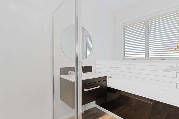 6 Oakfield Crescent Pukete_8