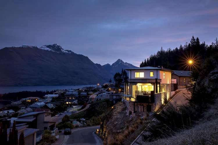 1 Conifer Lane Queenstown_5