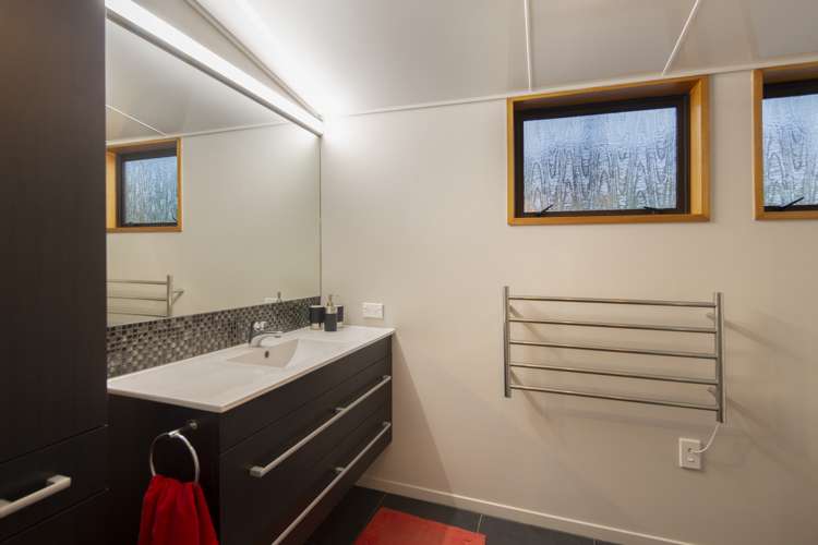 591 Peninsula Road Kelvin Heights_18