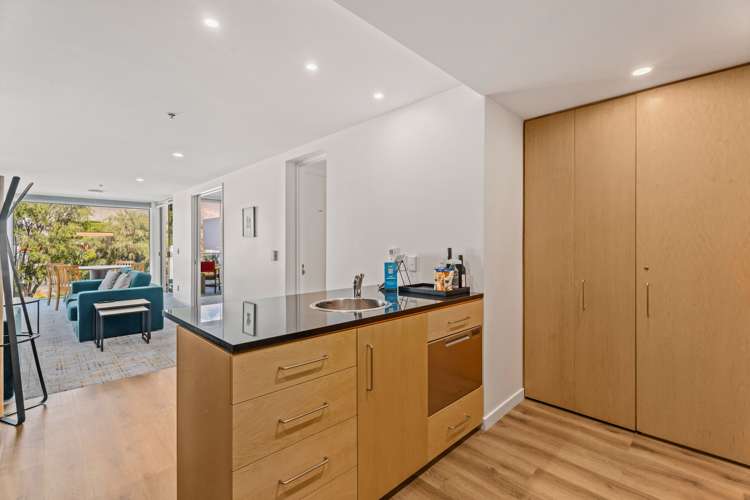 211/21 Stanley Street Queenstown_6