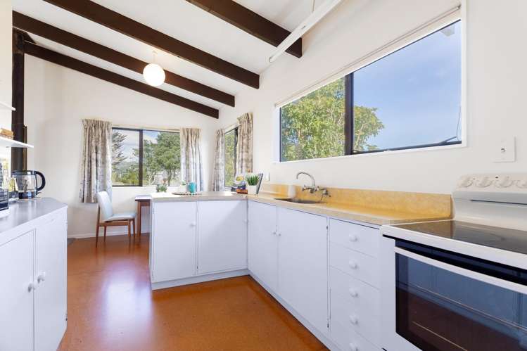 200 Tutere Street Waikanae Beach_8