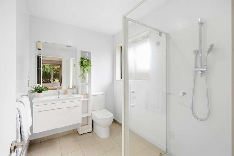 4 Annies Lane Aidanfield_18