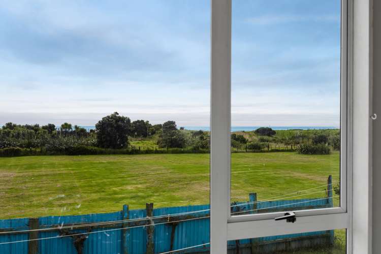 16 Battiscombe Terrace Waitara_5