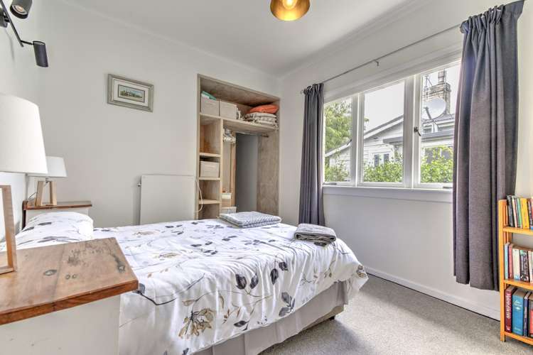 210 Nixon Street Hamilton East_10