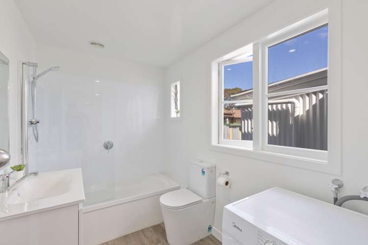 256 Breezes Road Aranui_4