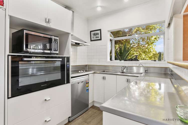 94 Takahe Road Titirangi_11