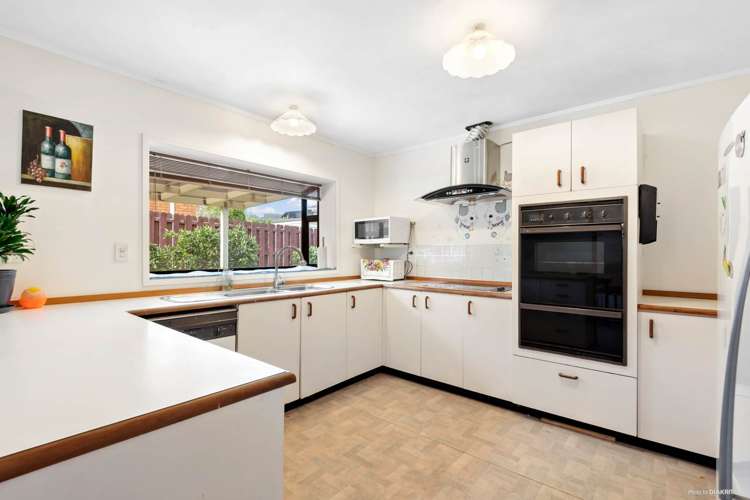 2/132 Botany Road Botany Downs_7