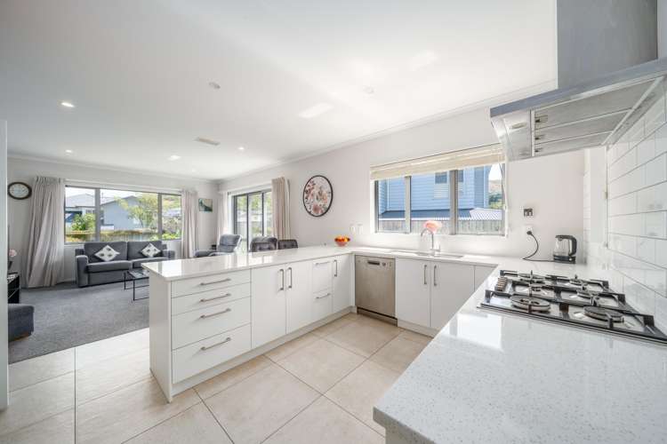 5 Crompton Avenue Churton Park_4