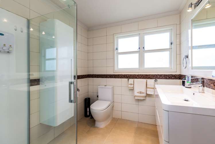 9 Trojan Crescent New Lynn_6