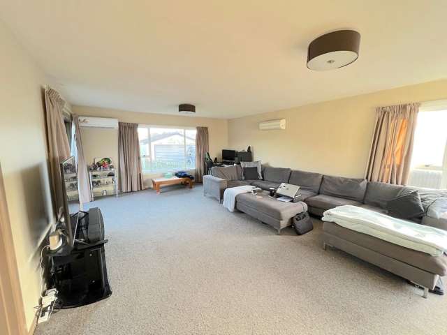 4 Oriana Crescent Hornby_2