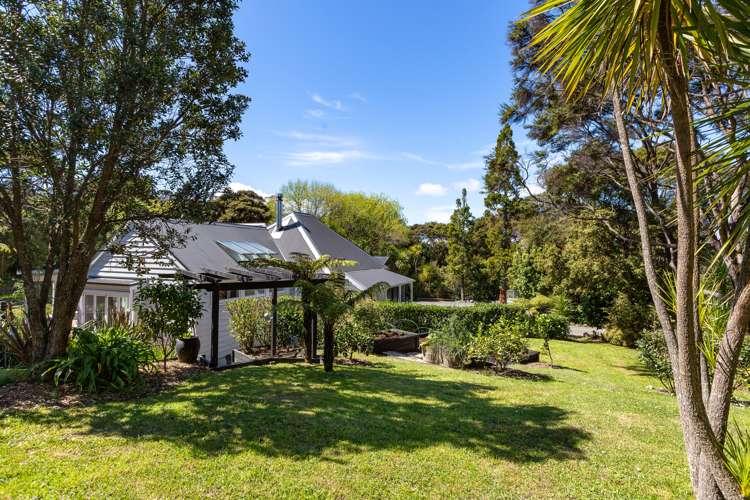 2 Chenery Road Red Beach_0