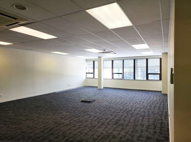 Level 1, Suite 2/120 Devonport Road Tauranga Central_2