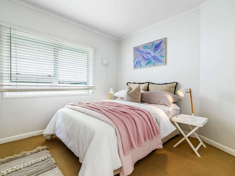 33 Covil Ave Te Atatu South_23