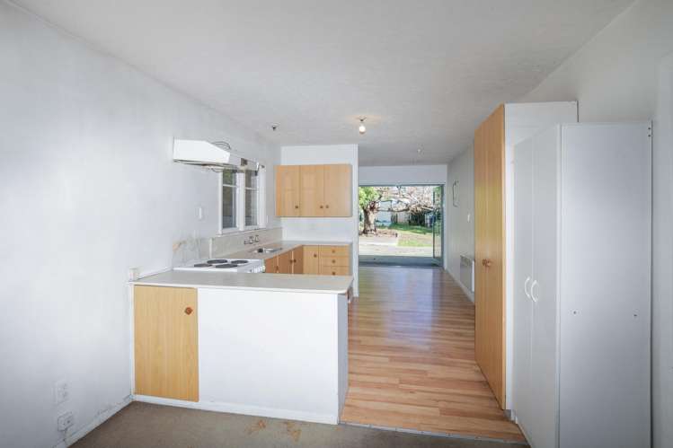 79 Racecourse Road_4
