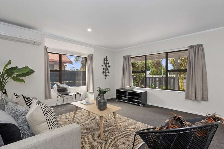 247 Dey Street Hamilton East_5