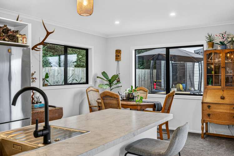 3 Huia Way Featherston_5