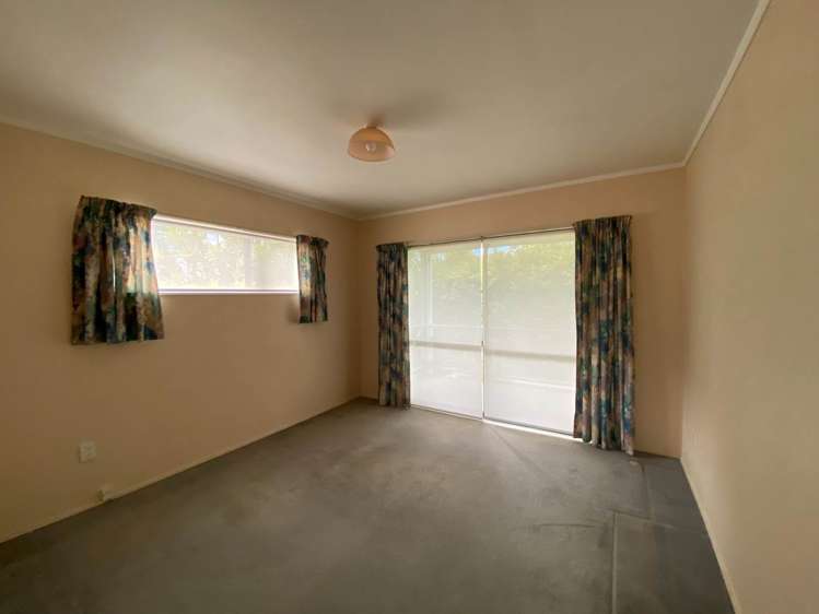47 Puketea Street Blockhouse Bay_16