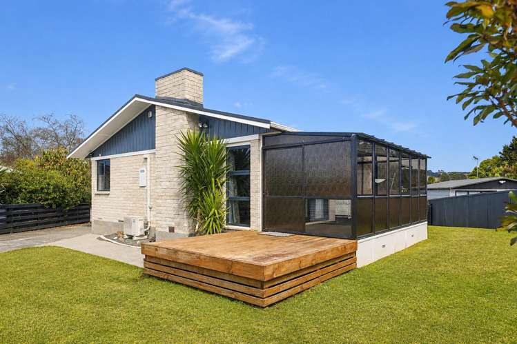 16 Joanne Crescent Pukehangi_14