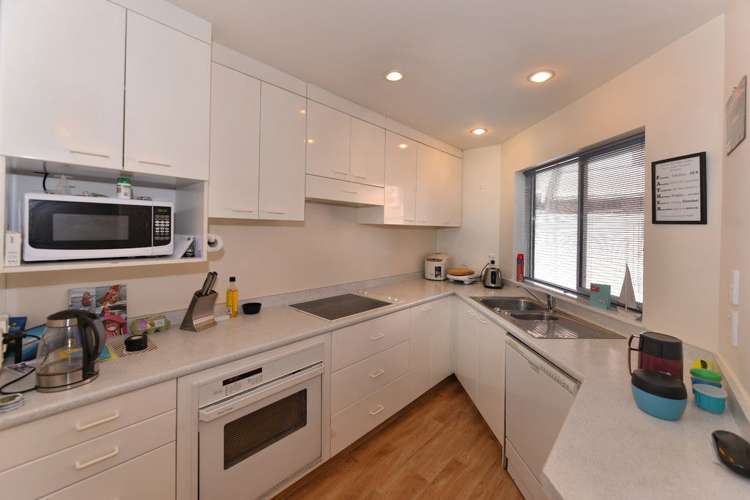 7 Honey Tye Way Stoke_5