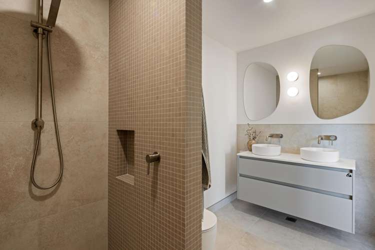 2/2 Woodstock Road Fairfield_9