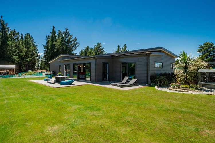 411b Maori Point Road Westland Surrounds_16