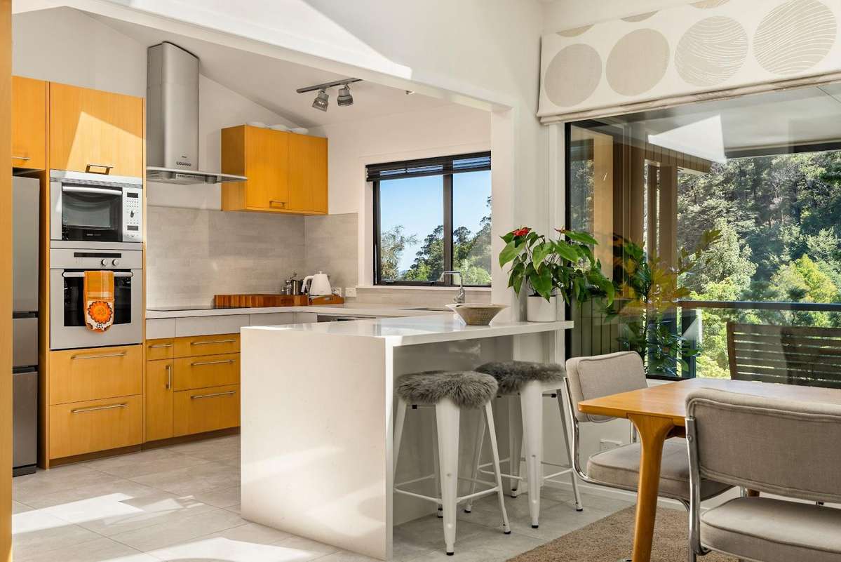 136 Cheviot Road, Lowry Bay_2