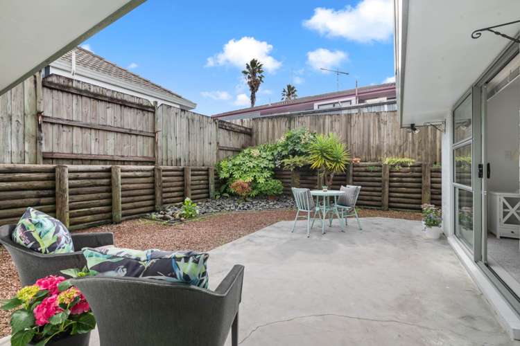 2/60 Whitford Road Northpark_11