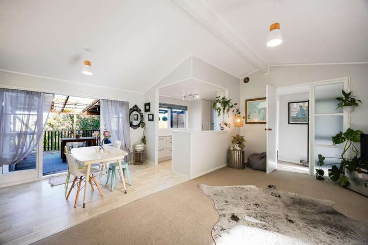 33 Brigitte View Snells Beach_1