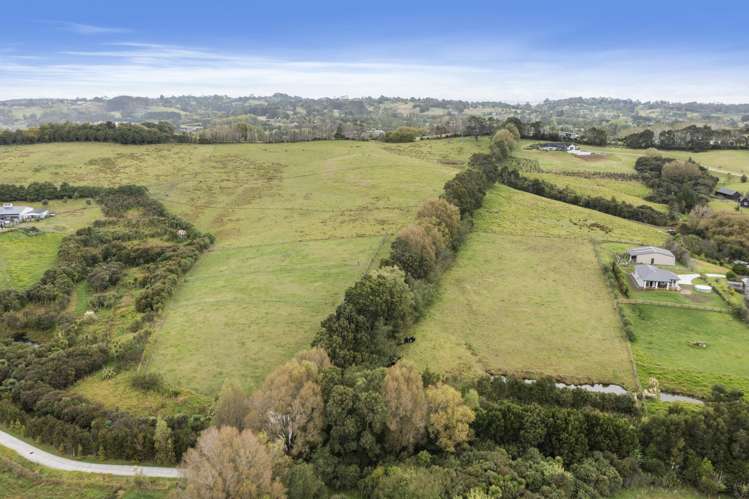 44 Follies Way Dairy Flat_8