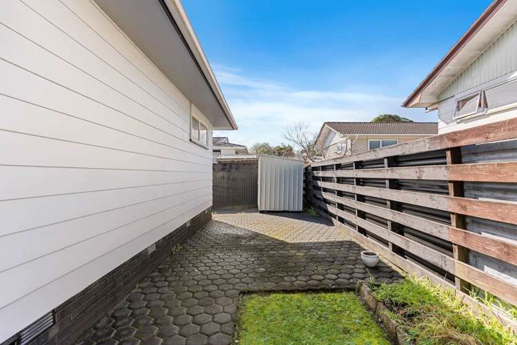 2/8 Seton Place Clover Park_27